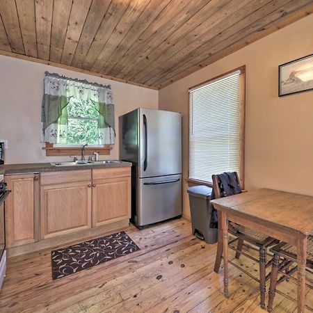 Pet-Friendly Cottage With Fire Pit - 3 Mi To Siu! Carbondale Exterior photo