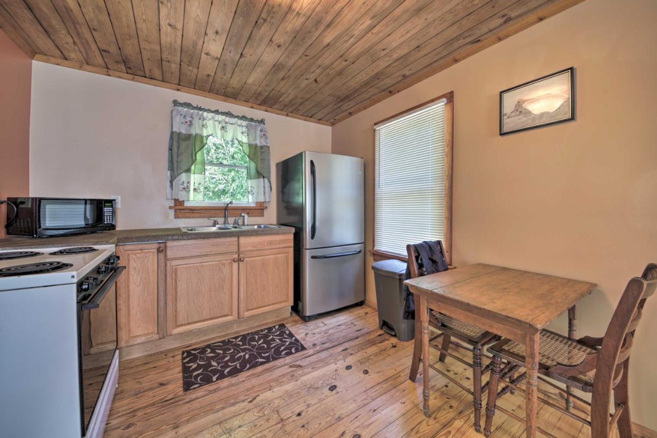 Pet-Friendly Cottage With Fire Pit - 3 Mi To Siu! Carbondale Exterior photo